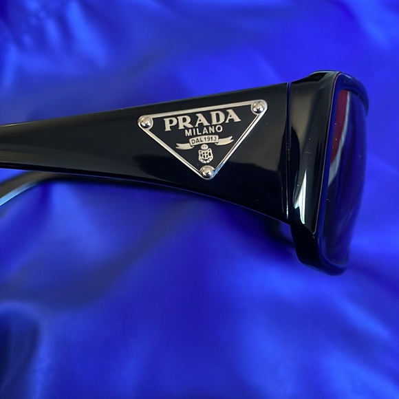 Black Prada sunglasses - Picture 2 of 6